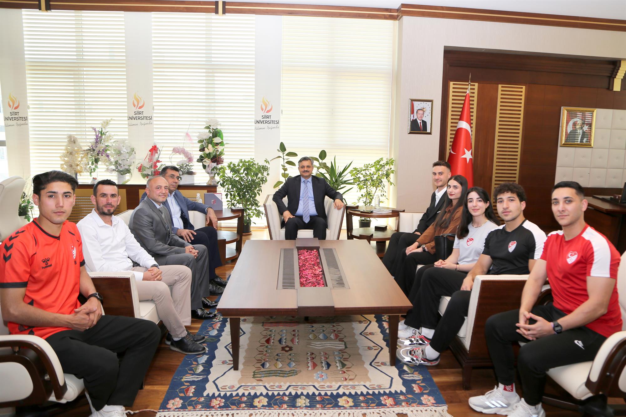 TFF Siirt İl Hakem Kurulu Rektörümüz Prof. Dr. Nihat Şındak’ı Ziyaret Etti