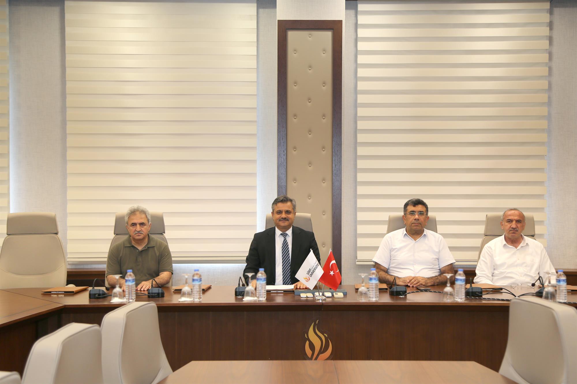 Üniversitemizde Afet Yönetimi, İş Sağlığı ve Güvenliği ile Kalite Süreçleri Değerlendirme Toplantısı Gerçekleştirildi
